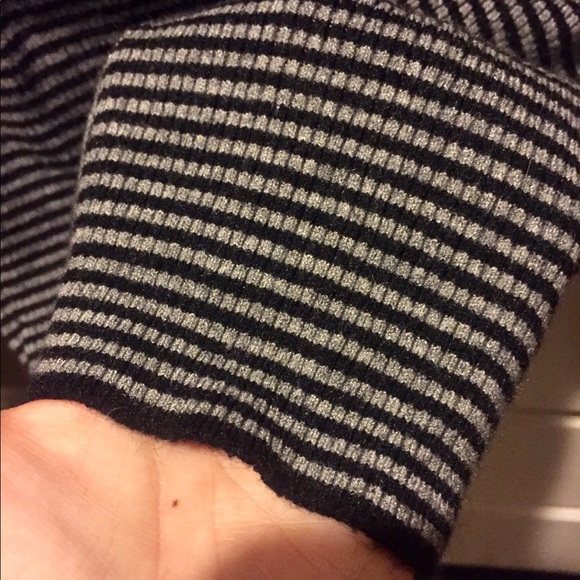 NWOT Brandy Melville striped crop sweater - Picture 4 of 5